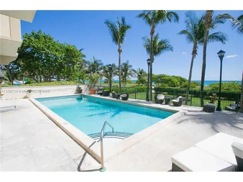 1 bedroom 1 bath Residential for sale at 9195 Collins Ave # 812, Surfside FL 33154