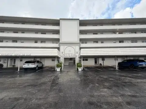 2 bedroom 2 bath Residential for sale at 250 John F Kennedy Dr # 303, Atlantis FL 33462