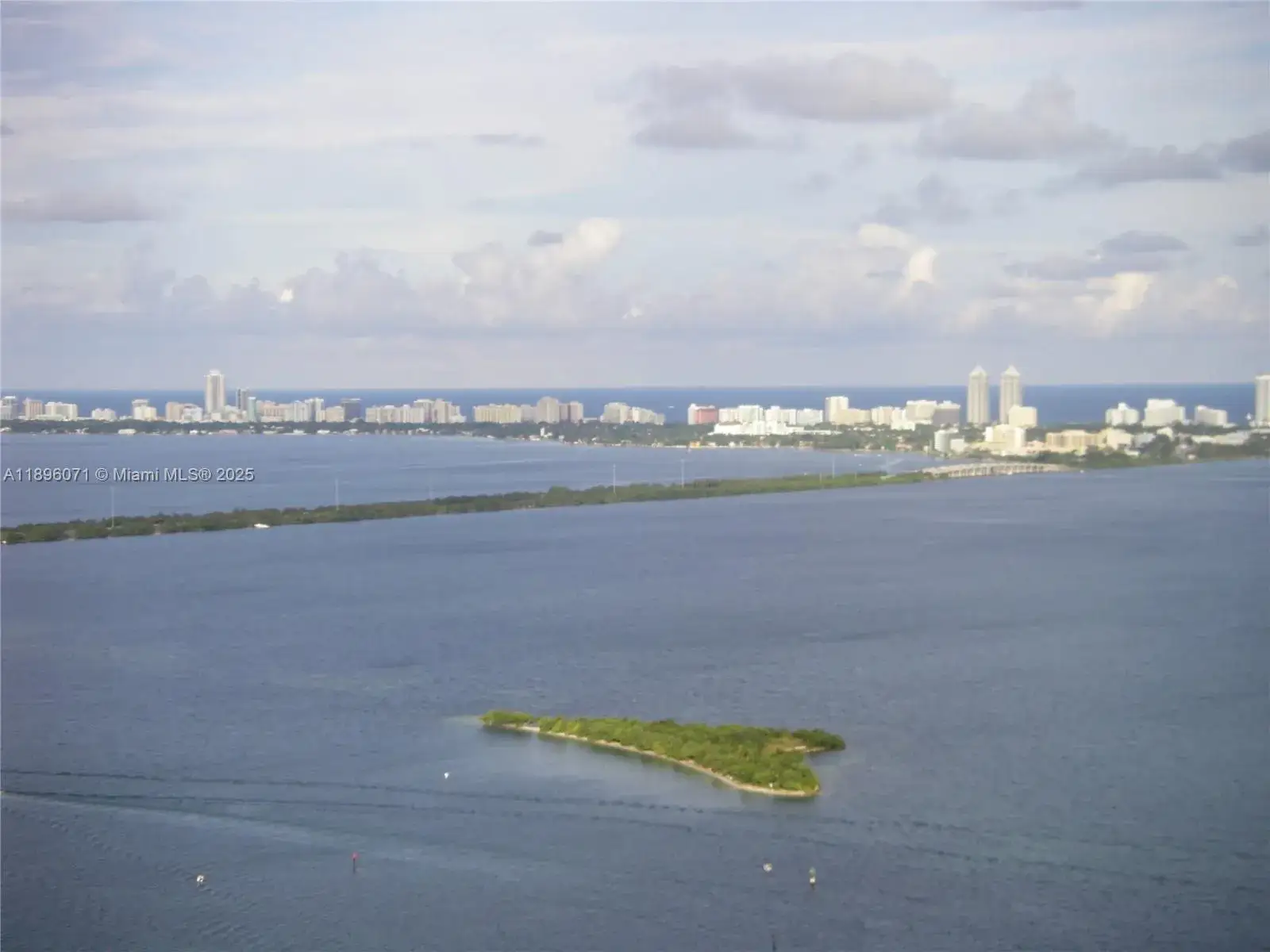 1 bath Residential for sale at 1750 N Bayshore Dr # 5307, Miami FL 33132