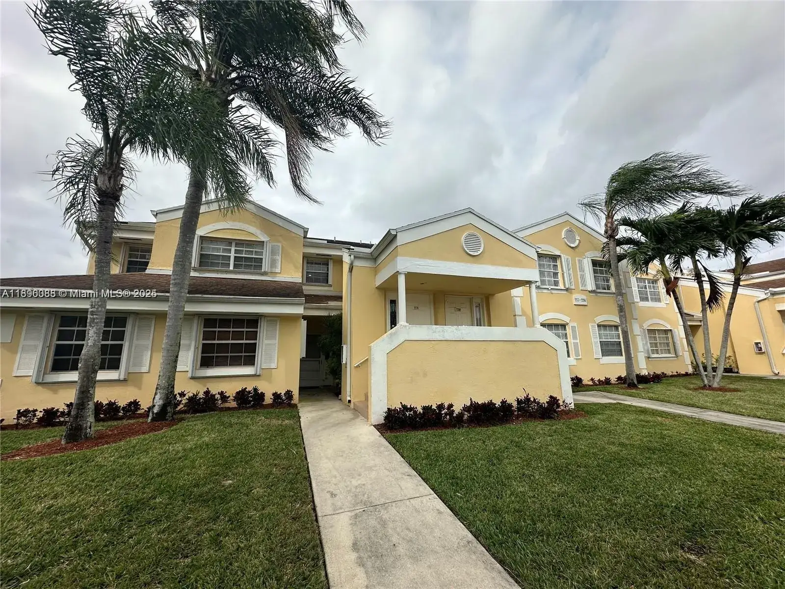 2 bedroom 2 bath Residential for sale at 2278 SE 27th Dr # G, Homestead FL 33035