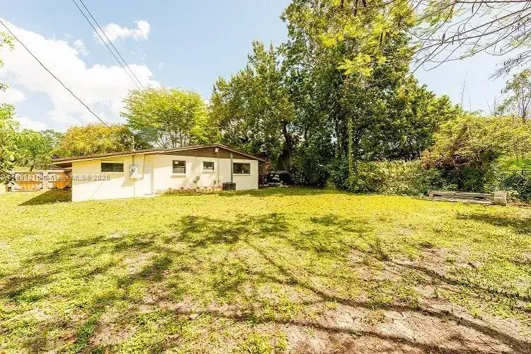 3 bedroom 2 bath Residential Lease for rent at 7830 SW 99th St, Miami FL 33156