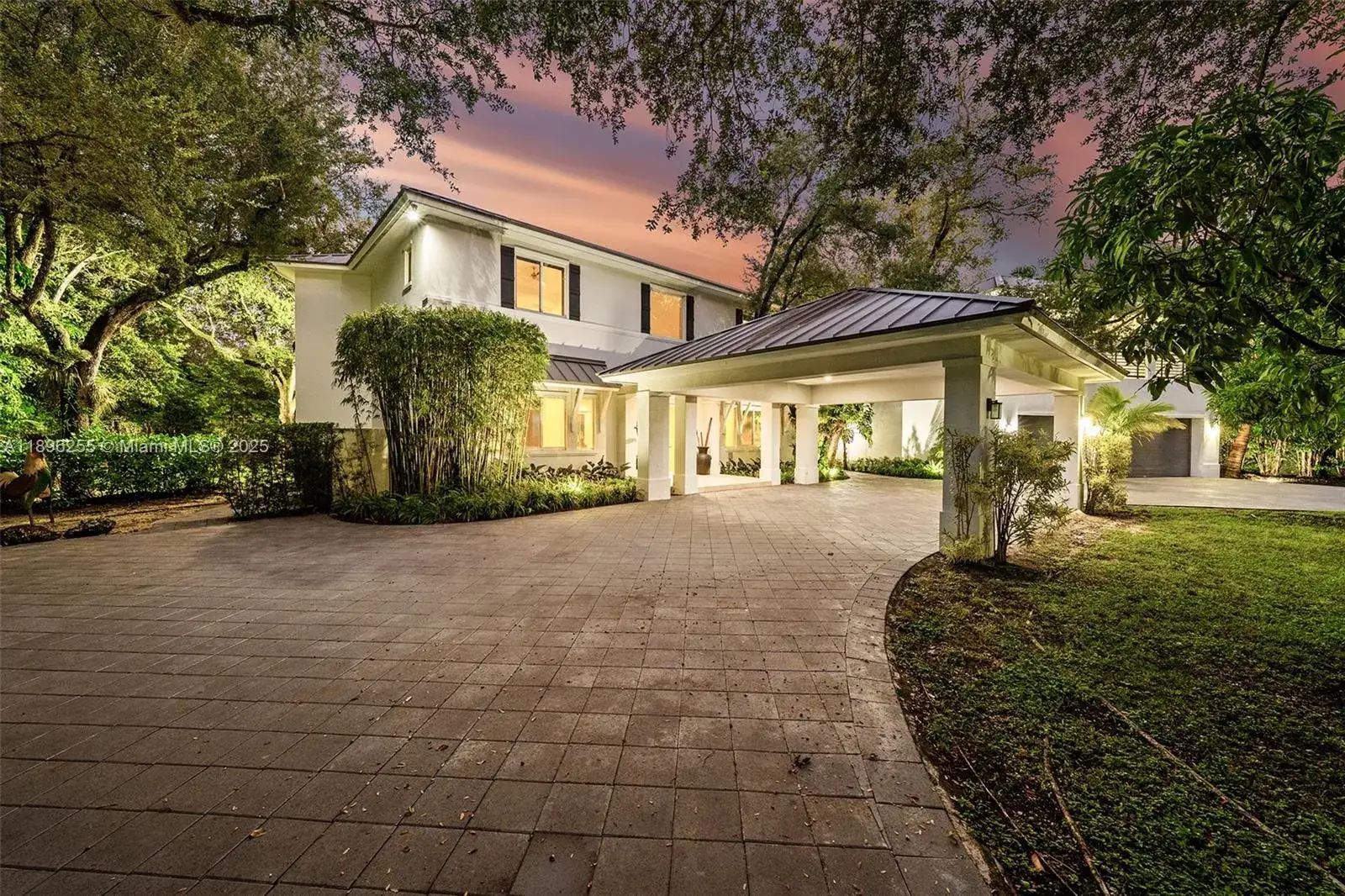 7 bedroom 7 bath Residential for sale at 8923 SW 67 Ave, Pinecrest FL 33156