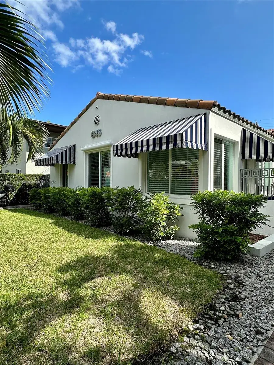 1 bedroom 1 bath Residential Lease for rent at 645 Lenox Ave # 5, Miami Beach FL 33139