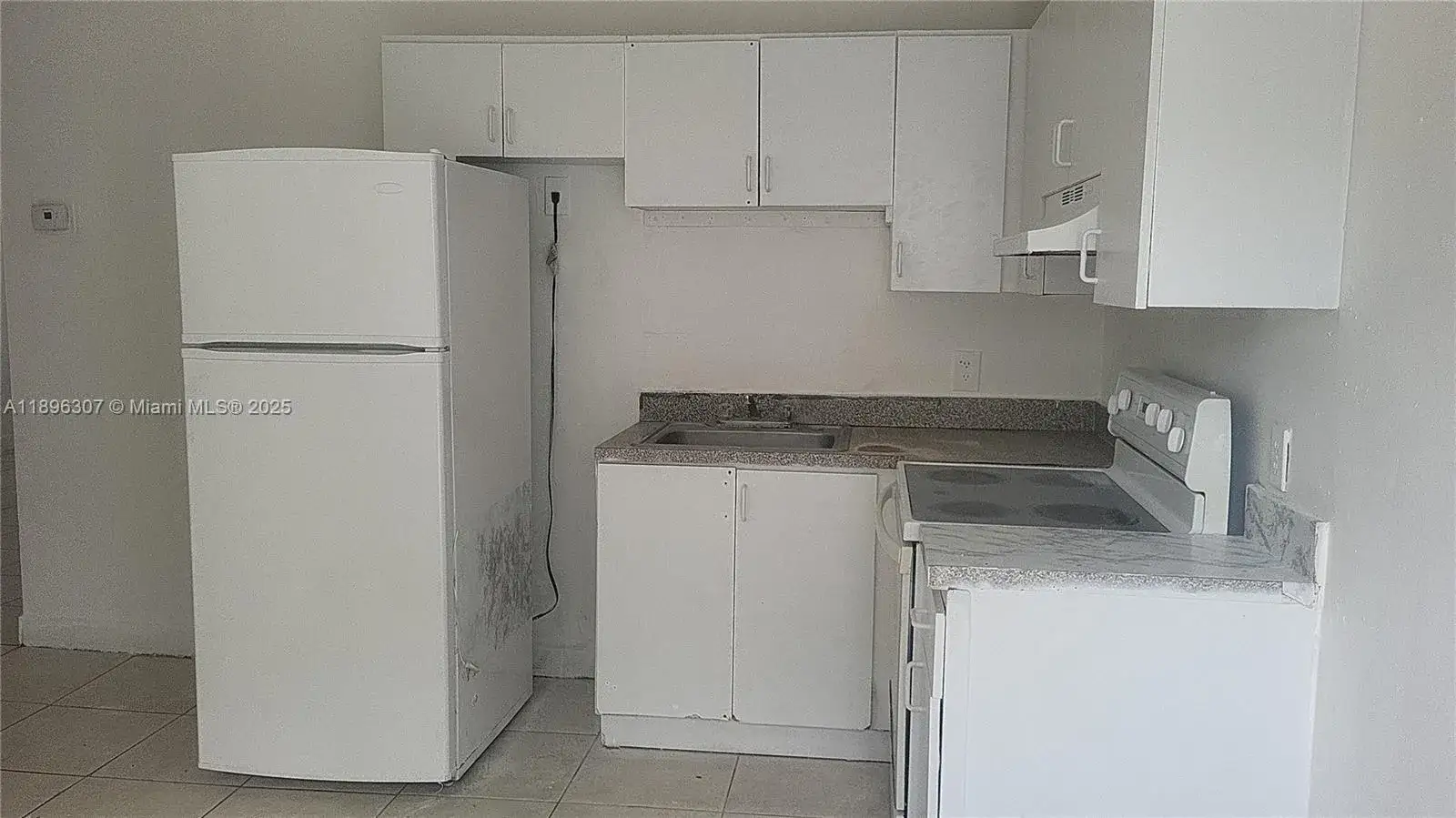 2 bedroom 1 bath Residential Lease for rent at 848 SW 5th St # 103, Homestead FL 33030