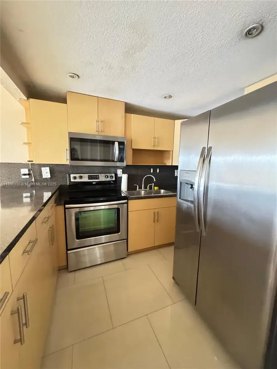 2 bedroom 1 bath Residential Lease for rent at 6095 W 19th Ave # 407, Hialeah FL 33012