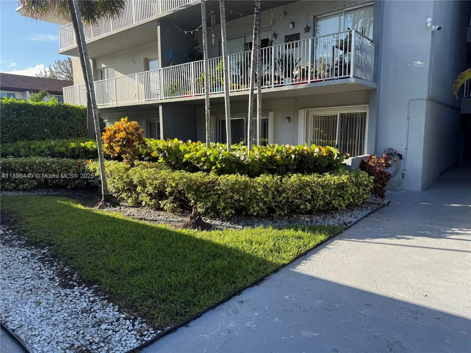 1 bedroom 1 bath Residential for sale at 7403 SW 82nd St # 109N, Miami FL 33143