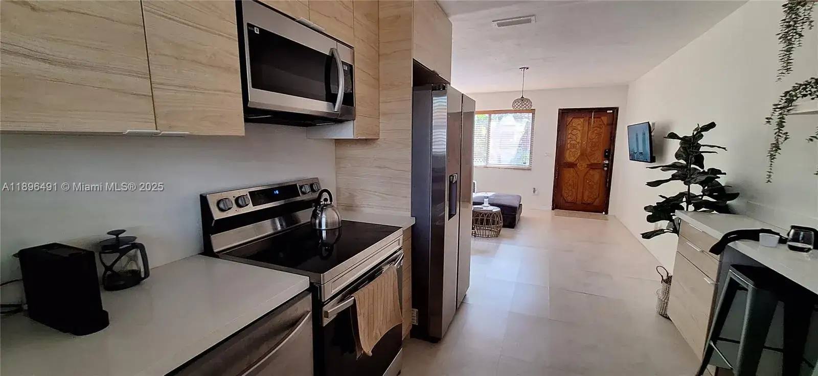 3 bedroom 1 bath Residential Lease for rent at 2211 SW 75th Ave # 2, Miami FL 33155