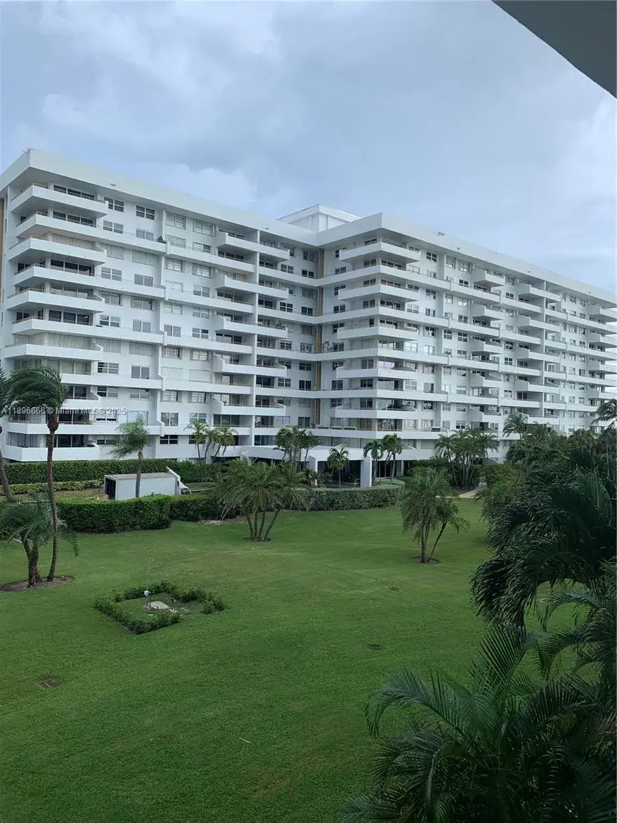 2 bedroom 2 bath Residential for sale at 177 Ocean Lane Dr # 208, Key Biscayne FL 33149