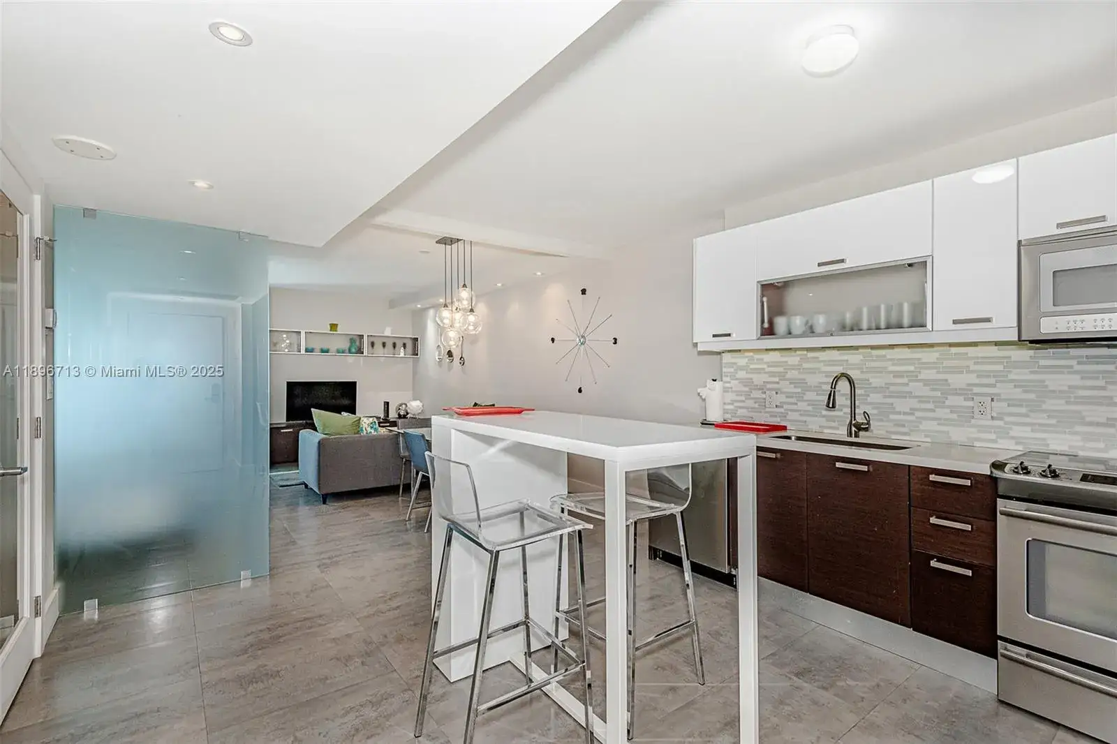 1 bath Residential Lease for rent at 2301 Collins Ave # 723, Miami Beach FL 33139
