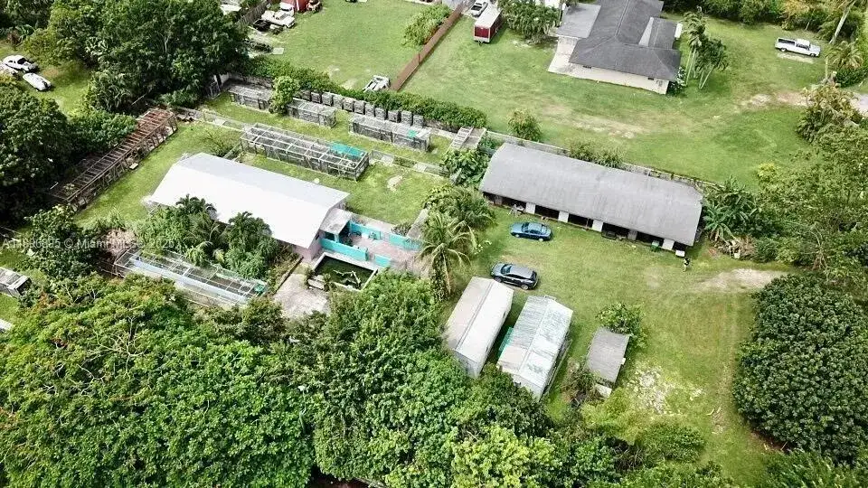 3 bedroom 2 bath Residential for sale at 35000 SW 212th Ave, Homestead FL 33034