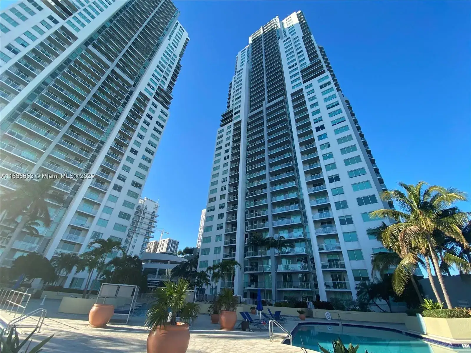 2 bedroom 2 bath Residential for sale at 244 Biscayne Blvd # 3708, Miami FL 33132