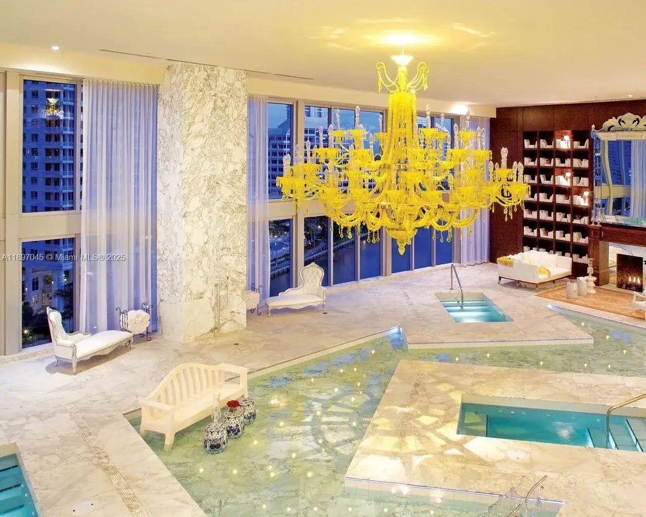 1 bedroom 1 bath Residential Lease for rent at 485 Brickell Ave # 2606, Miami FL 33131
