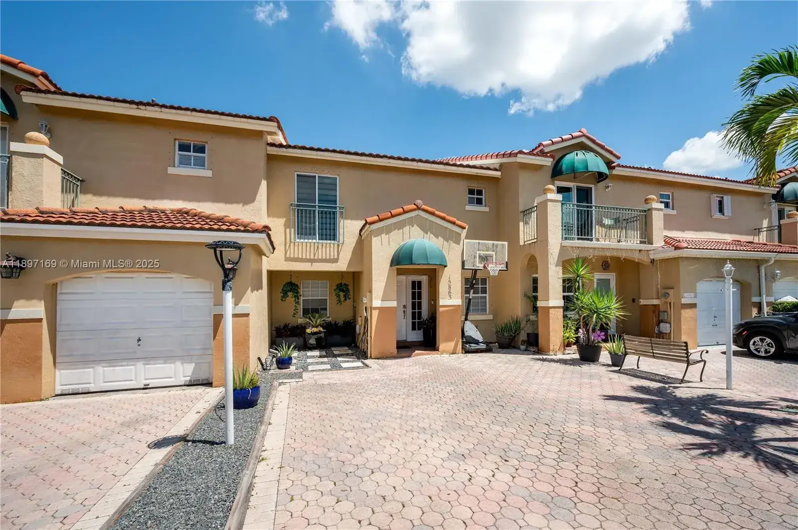 3 bedroom 2 bath Residential for sale at 15863 SW 71st St, Miami FL 33193