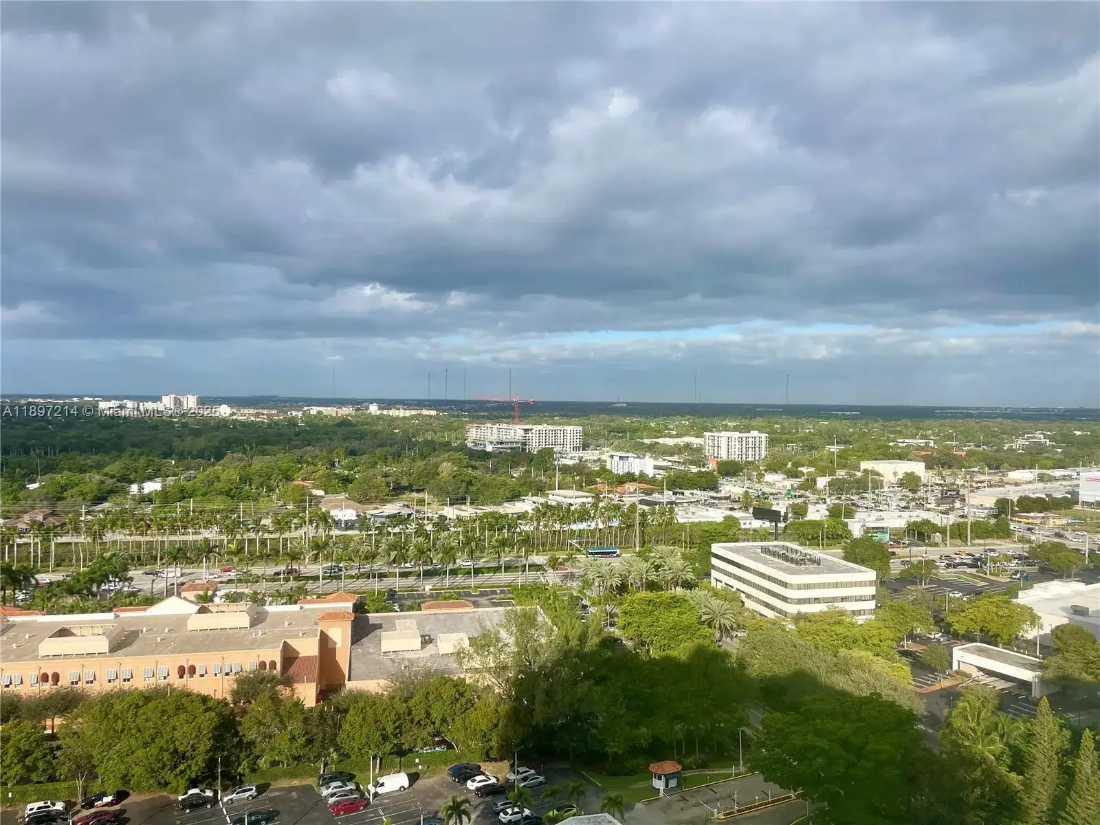2 bedroom 2 bath Residential for sale at 2750 NE 183rd St # 2308, Aventura FL 33160