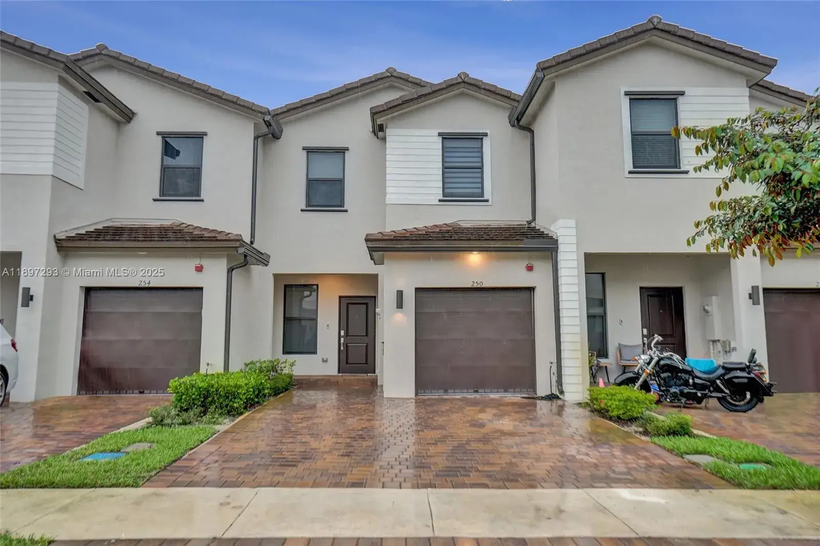 3 bedroom 2 bath Residential Lease for rent at 250 SW 159th Ct # 250, Pembroke Pines FL 33027