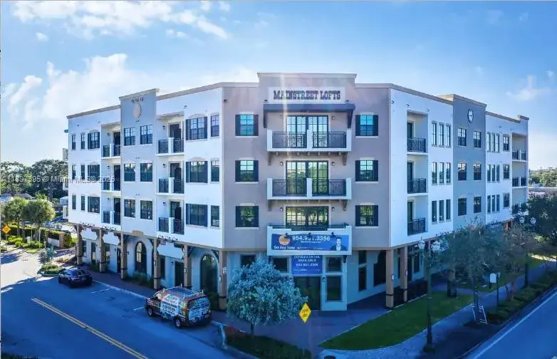 1 bedroom 1 bath Residential for sale at 4100 SW 64th Ave # 314, Davie FL 33314
