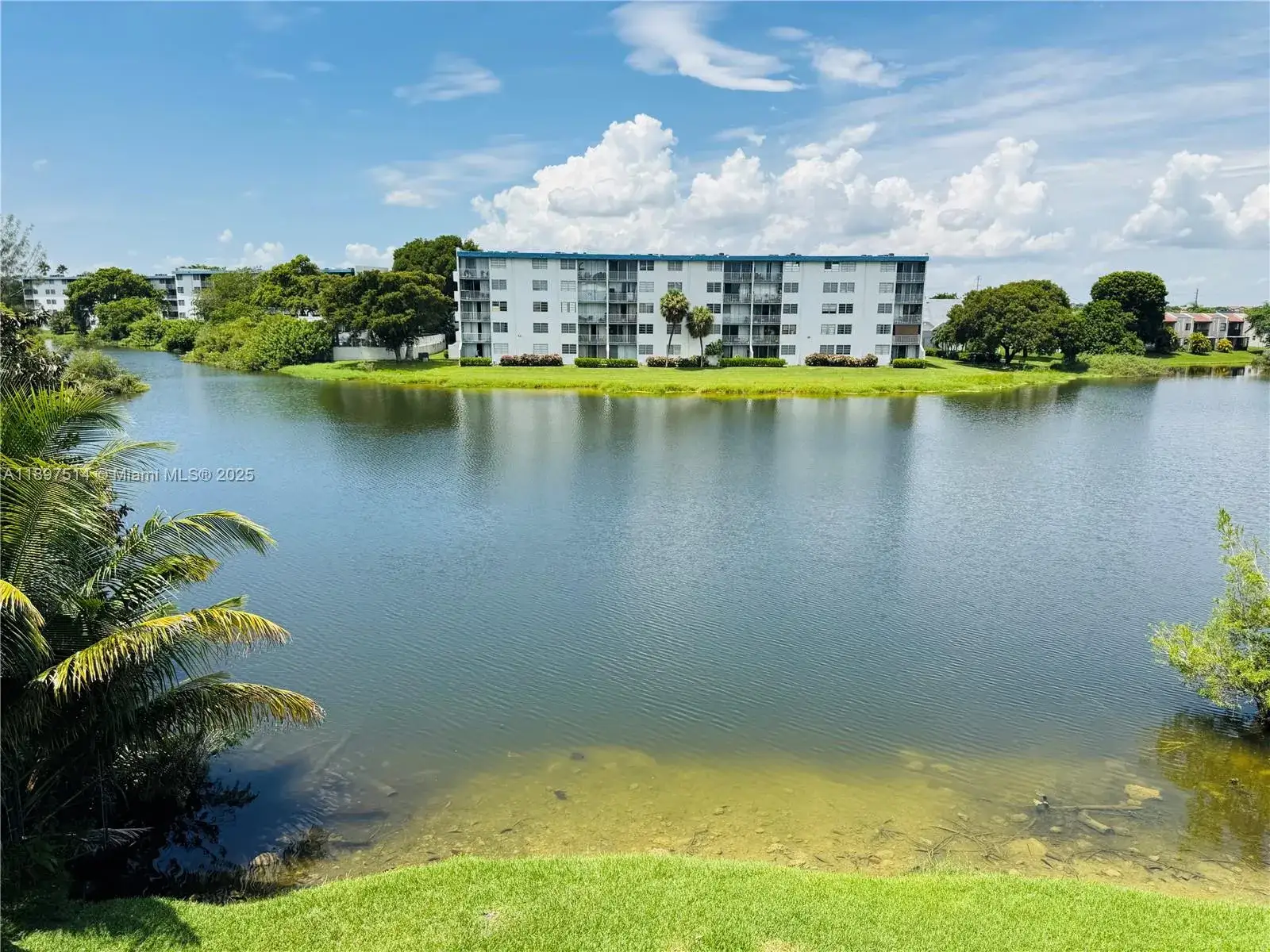 1 bedroom 1 bath Residential for sale at 502 NW 87th Ave # 302, Miami FL 33172