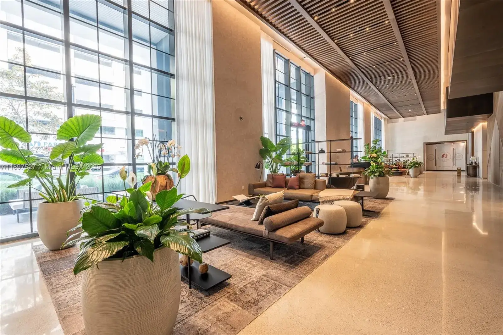 1 bedroom 1 bath Residential for sale at 601 NE 1st Ave # 4213, Miami FL 33132