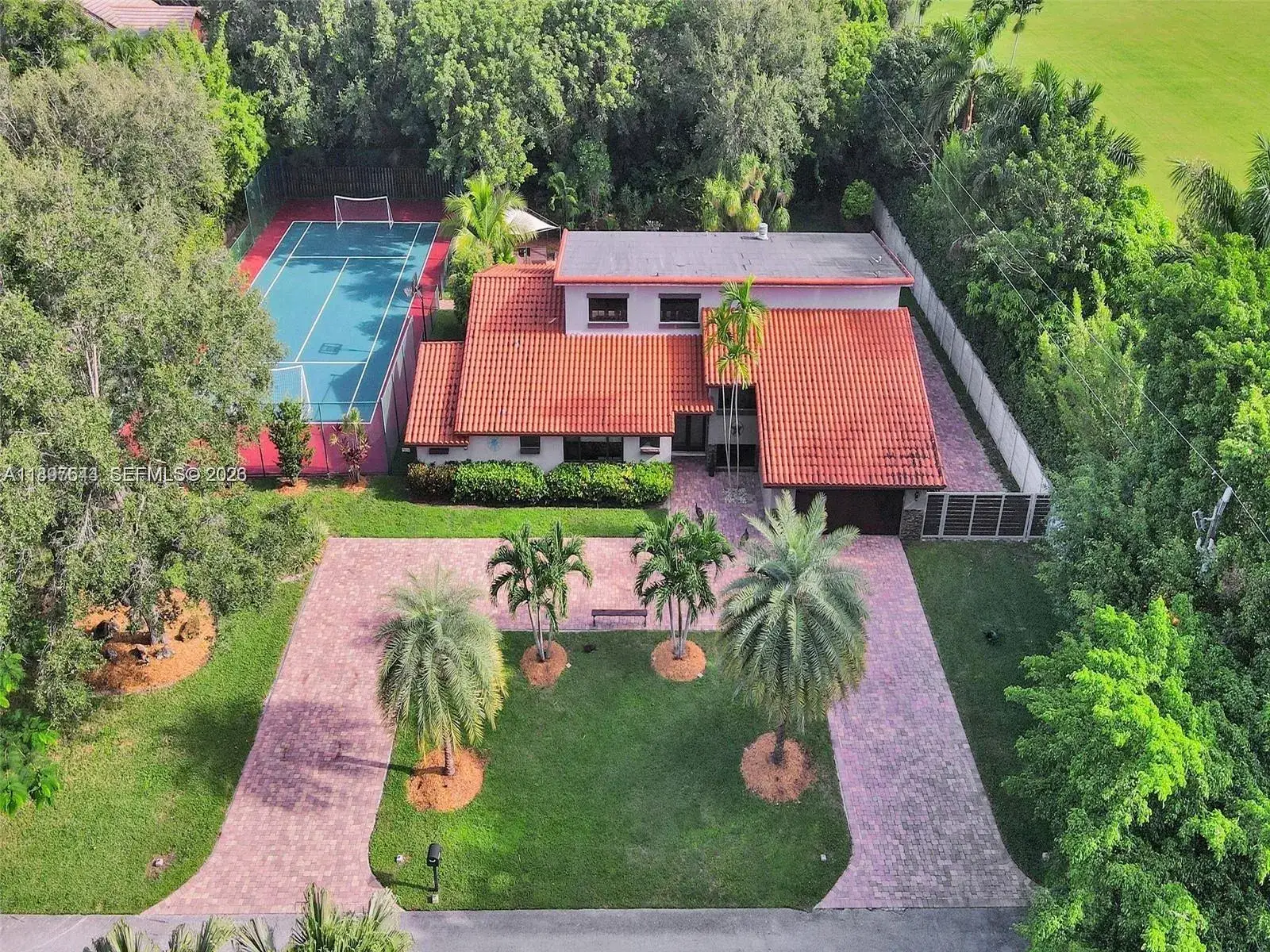 4 bedroom 3 bath Residential for sale at 8111 SW 183rd St, Palmetto Bay FL 33157