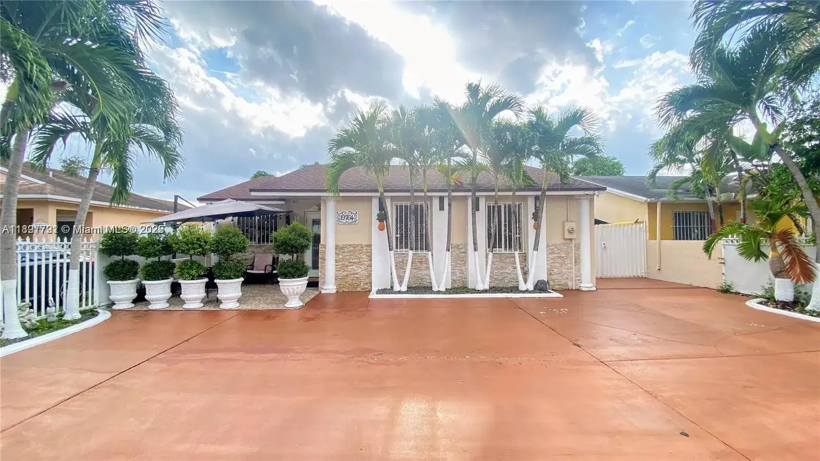 3 bedroom 2 bath Residential for sale at 19764 NW 54 AVE, Miami Gardens FL 33055