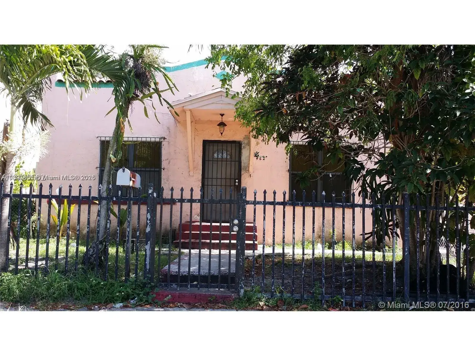 2 bedroom 1 bath Residential for sale at 462 NE 64th St, Miami FL 33138