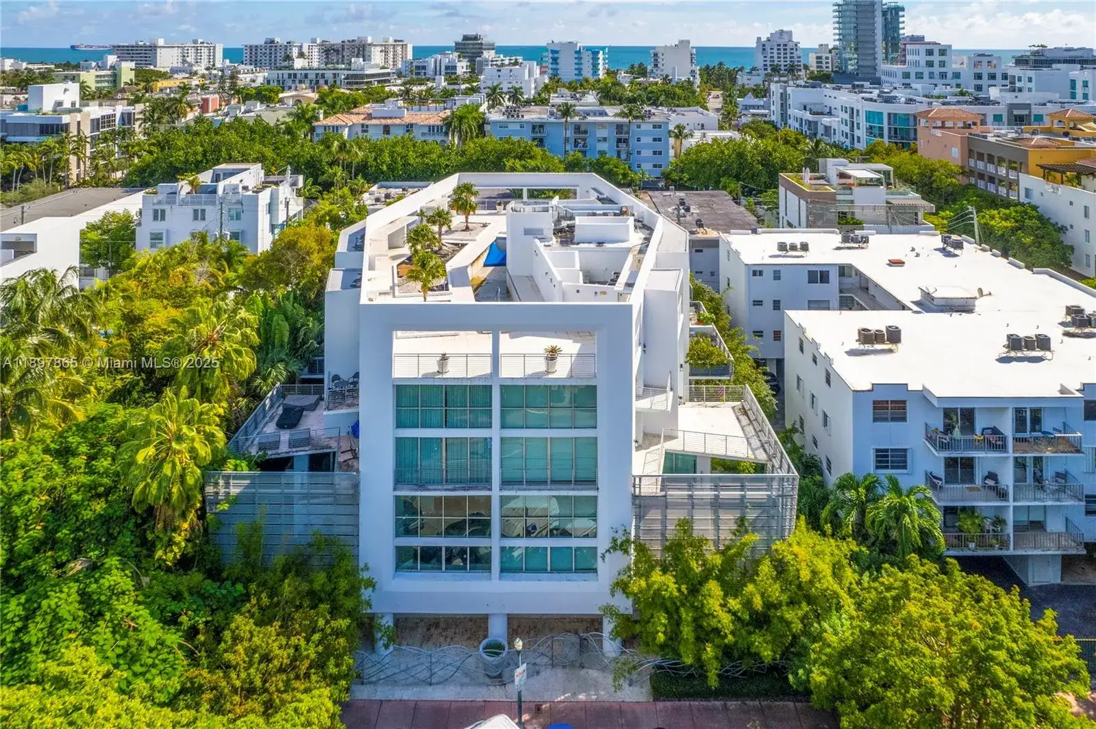 1 bedroom 1 bath Residential for sale at 221 Jefferson Ave # 4, Miami Beach FL 33139
