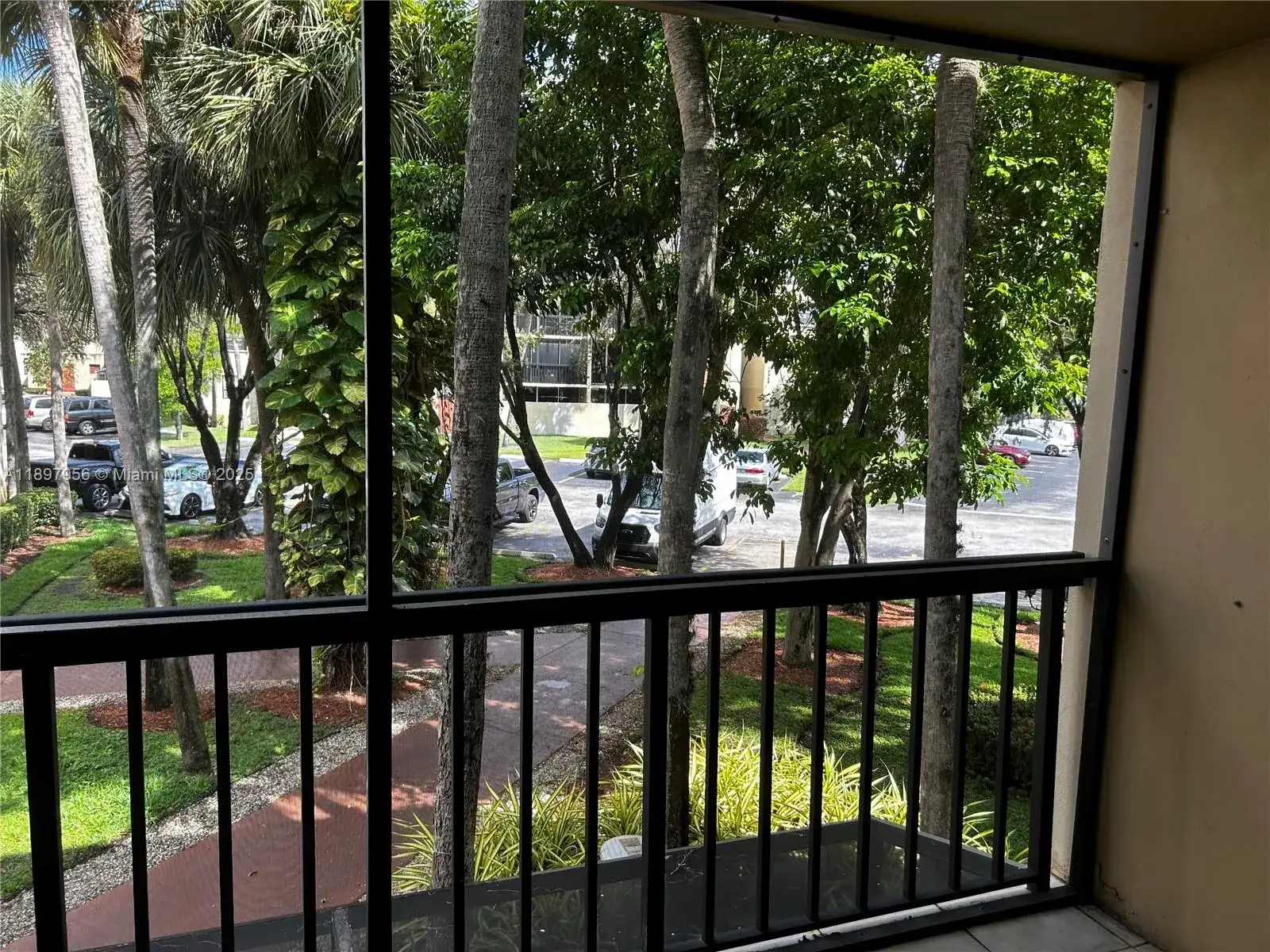 1 bedroom 1 bath Residential Lease for rent at 10855 SW 112th Ave # 311, Miami FL 33176