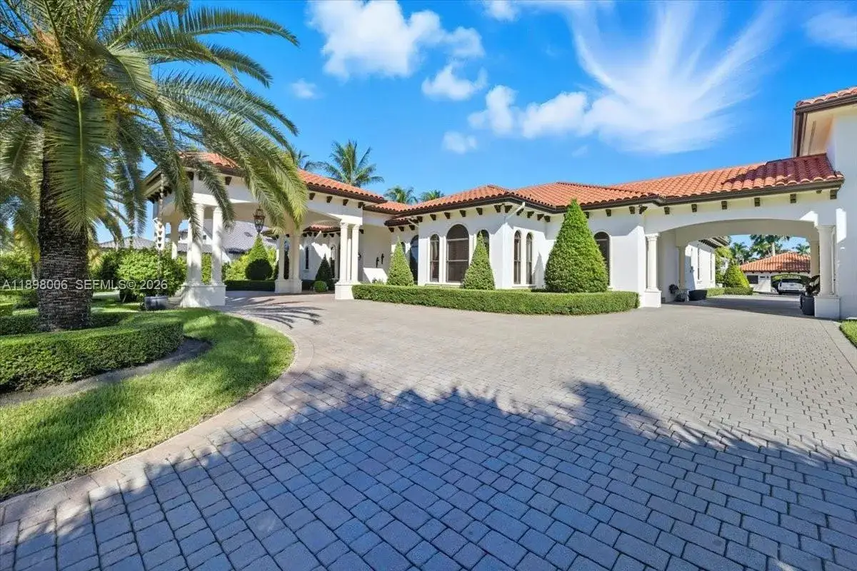 5 bedroom 4 bath Residential for sale at 10181 NW 131st St, Hialeah Gardens FL 33018