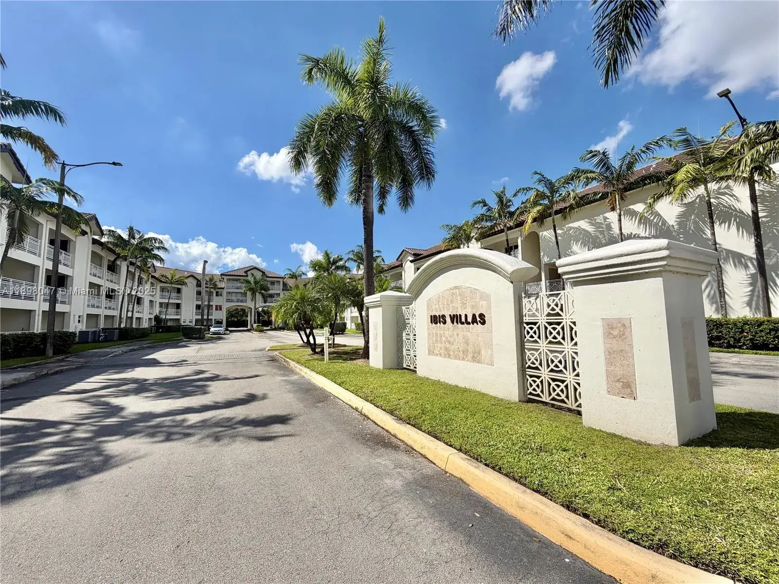 2 bedroom 1 bath Residential Lease for rent at 8851 NW 112th Ave # 215, Doral FL 33178