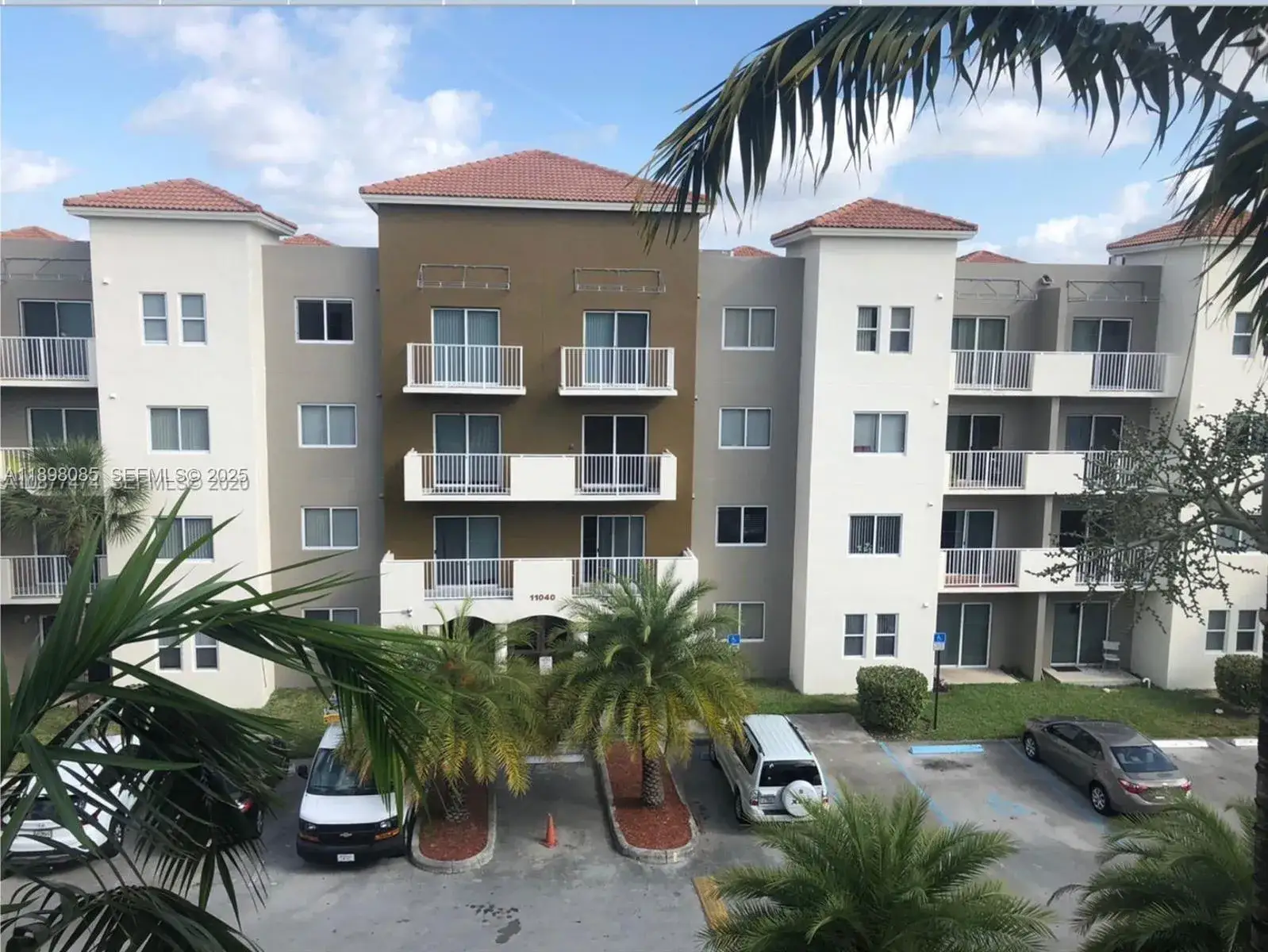 2 bedroom 2 bath Residential for sale at 11060 SW 196th St # 103, Cutler Bay FL 33157