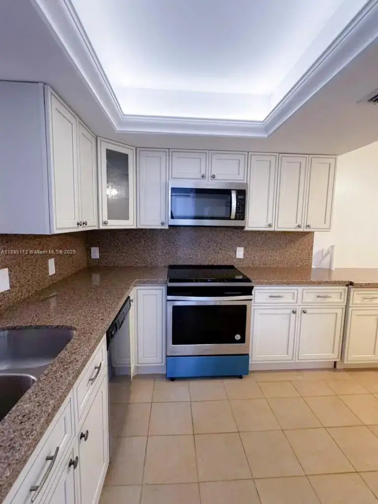 1 bedroom 2 bath Residential Lease for rent at 7331 NW 18th St # 202, Margate FL 33063
