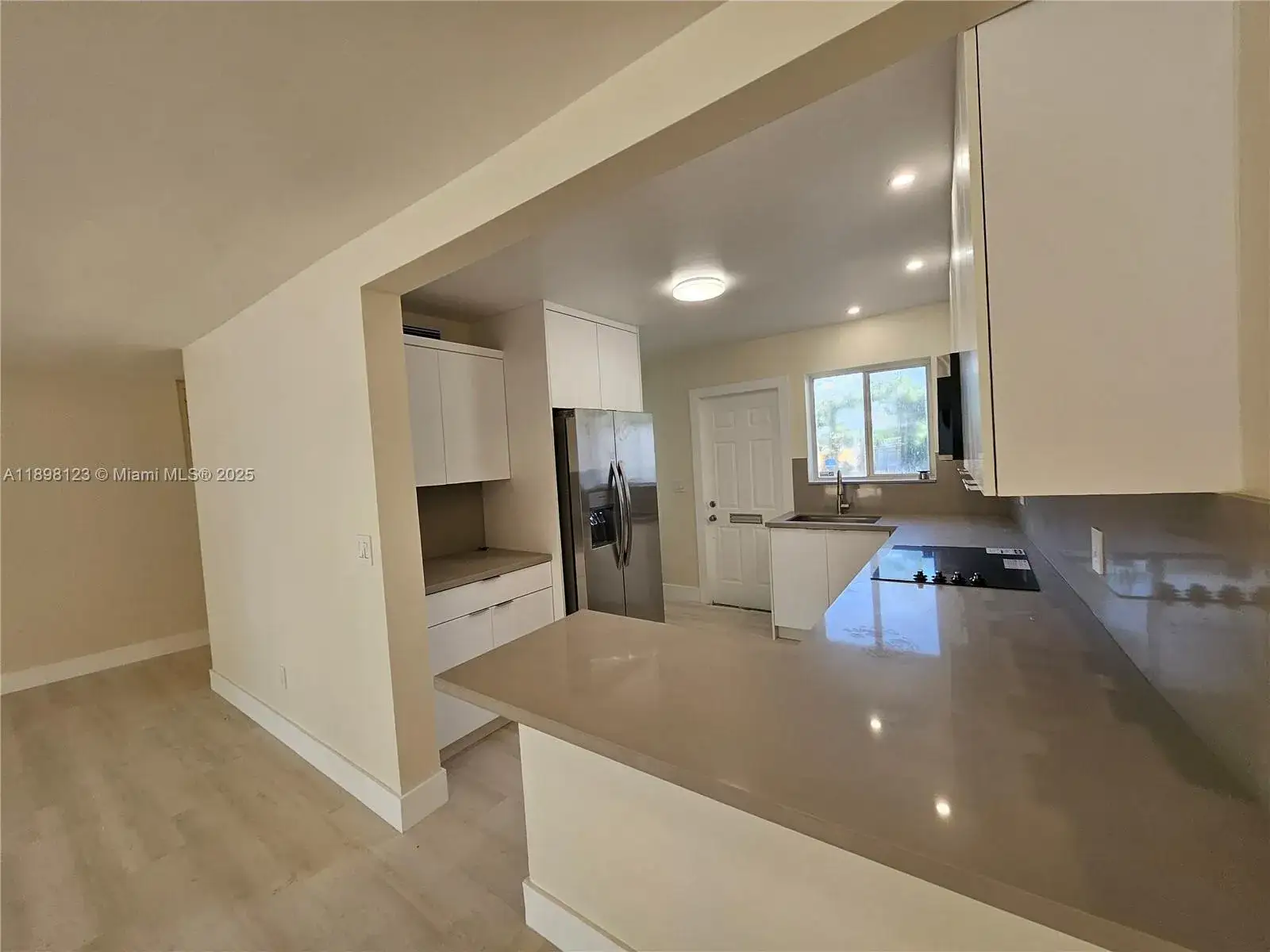 3 bedroom 2 bath Residential Lease for rent at 834 Raymond St, Miami Beach FL 33141