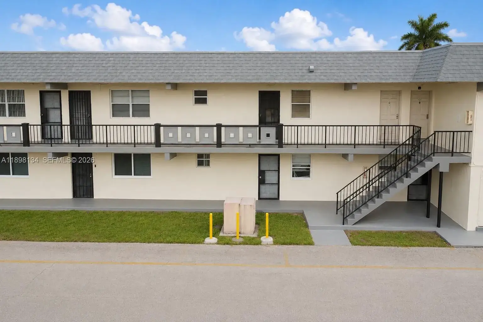 1 bedroom 1 bath Residential for sale at 301 NW 177th St # 141, Miami Gardens FL 33169