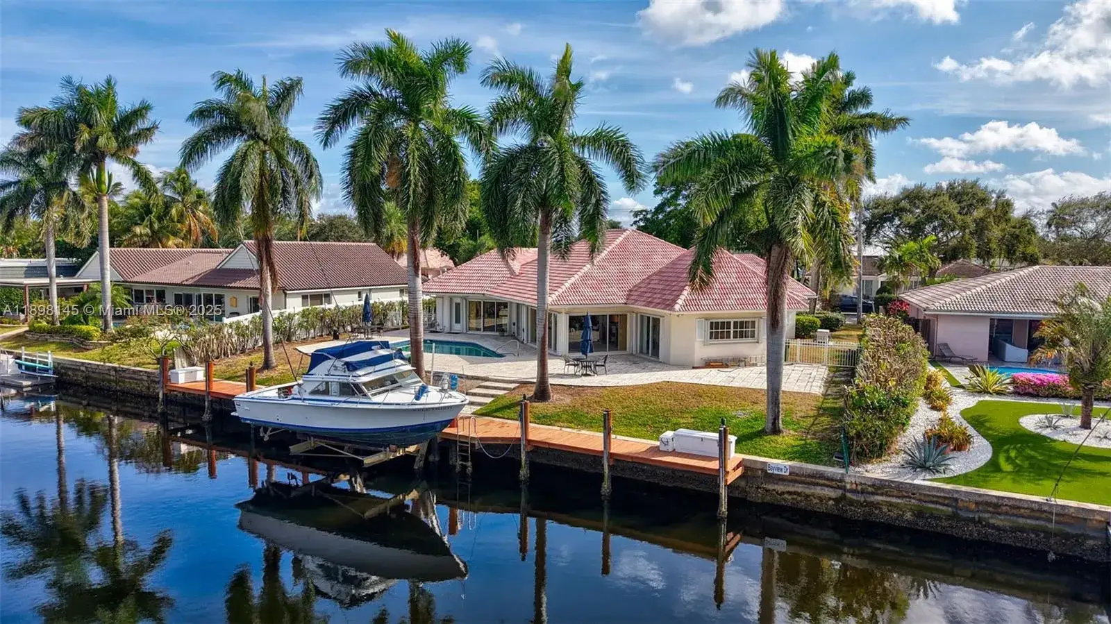 3 bedroom 3 bath Residential for sale at 5517 Bayview Dr, Fort Lauderdale FL 33308