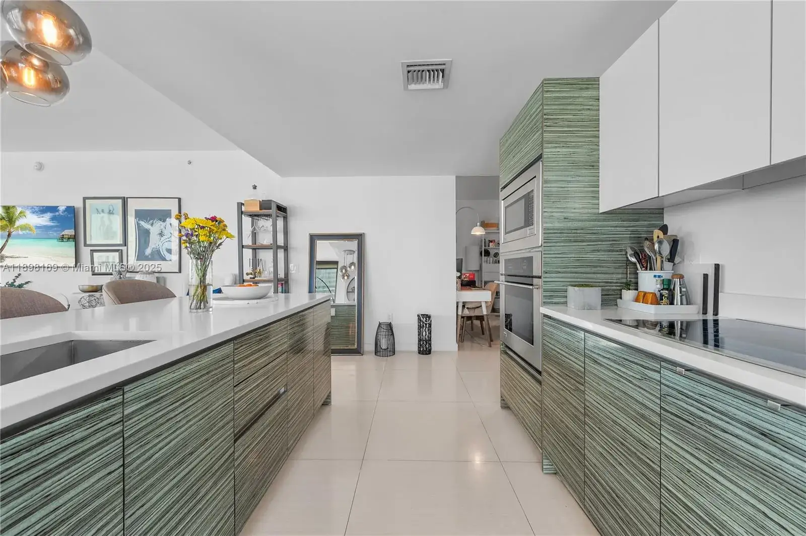 2 bedroom 2 bath Residential for sale at 460 NE 28th St # 1901, Miami FL 33137