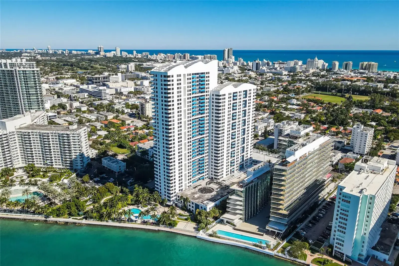 2 bedroom 2 bath Residential for sale at 1330 West Ave # 1614, Miami Beach FL 33139
