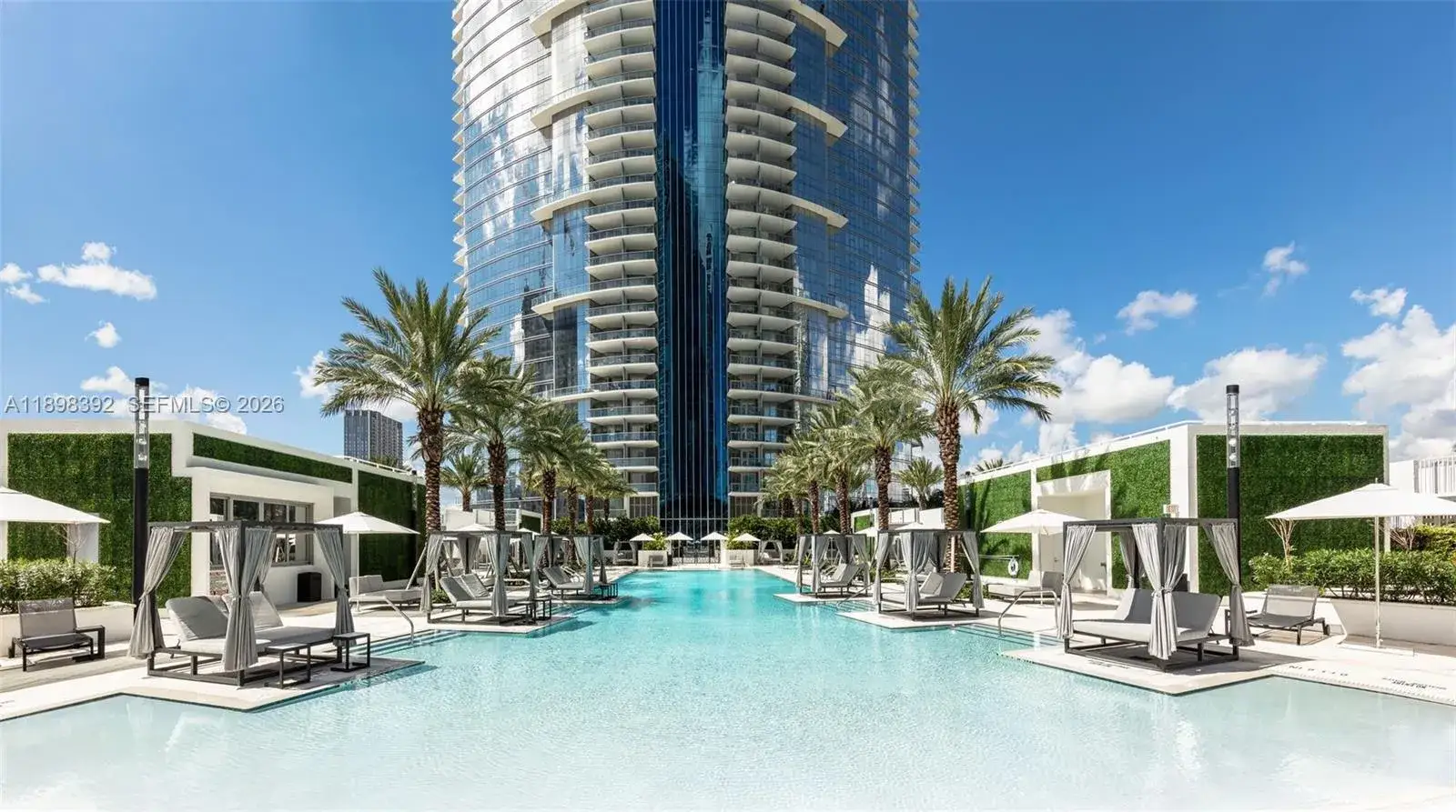 3 bedroom 3 bath Residential for sale at 851 NE 1st Ave # 4107, Miami FL 33132