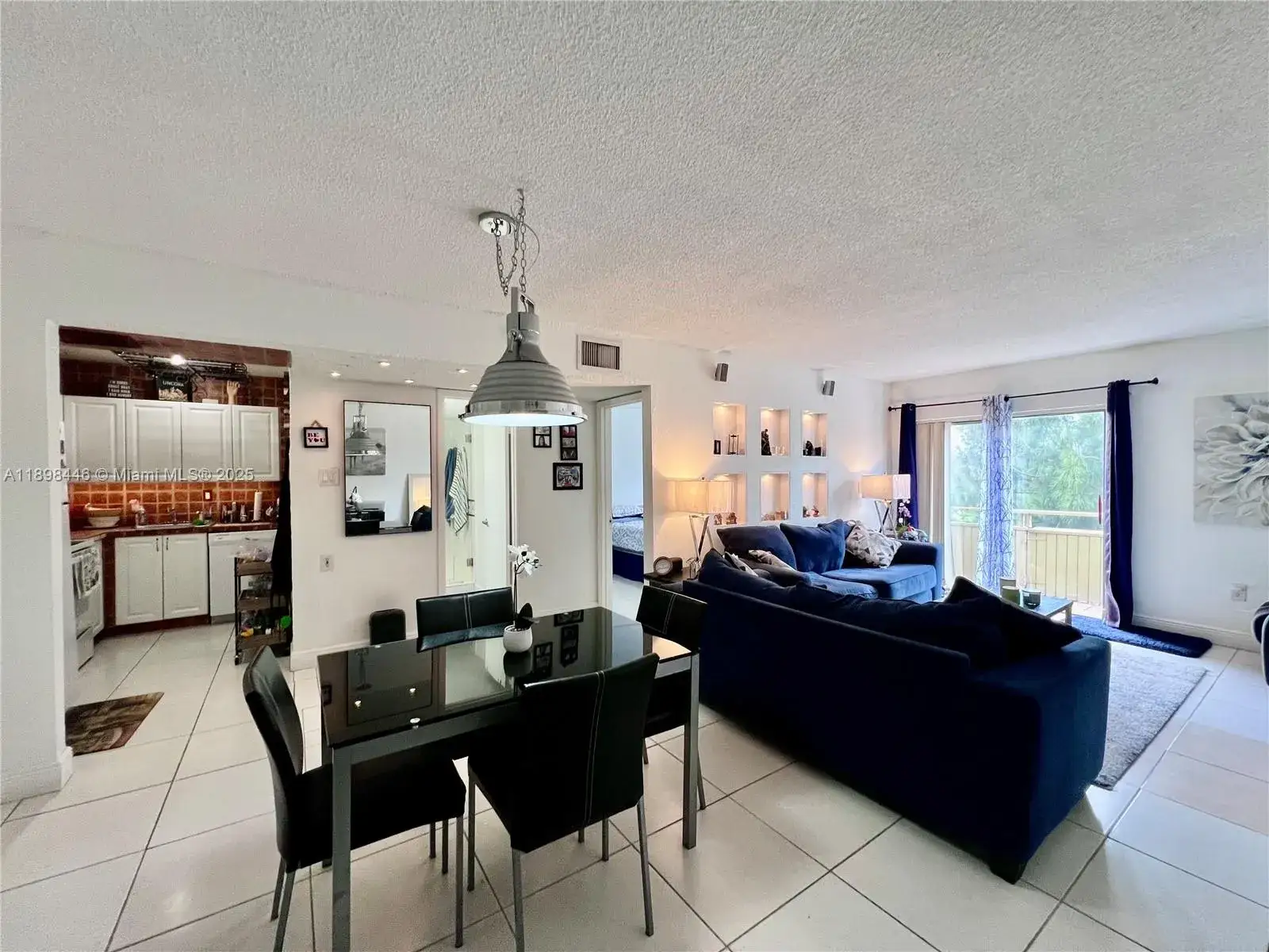 1 bedroom 1 bath Residential for sale at 17530 NW 68th Ave # C4008, Hialeah FL 33015