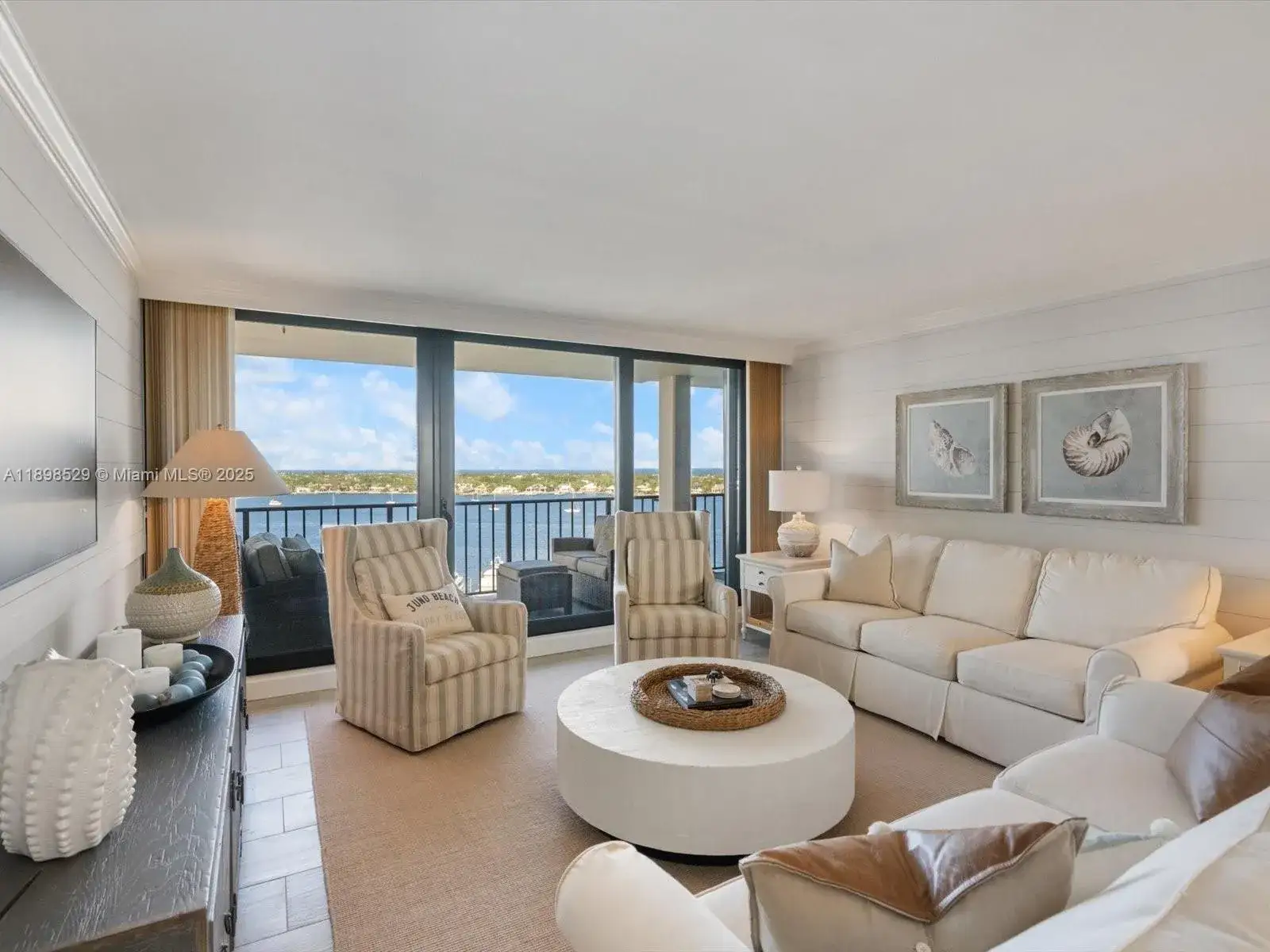 2 bedroom 2 bath Residential for sale at 136 Lakeshore Dr # 13, North Palm Beach FL 33408