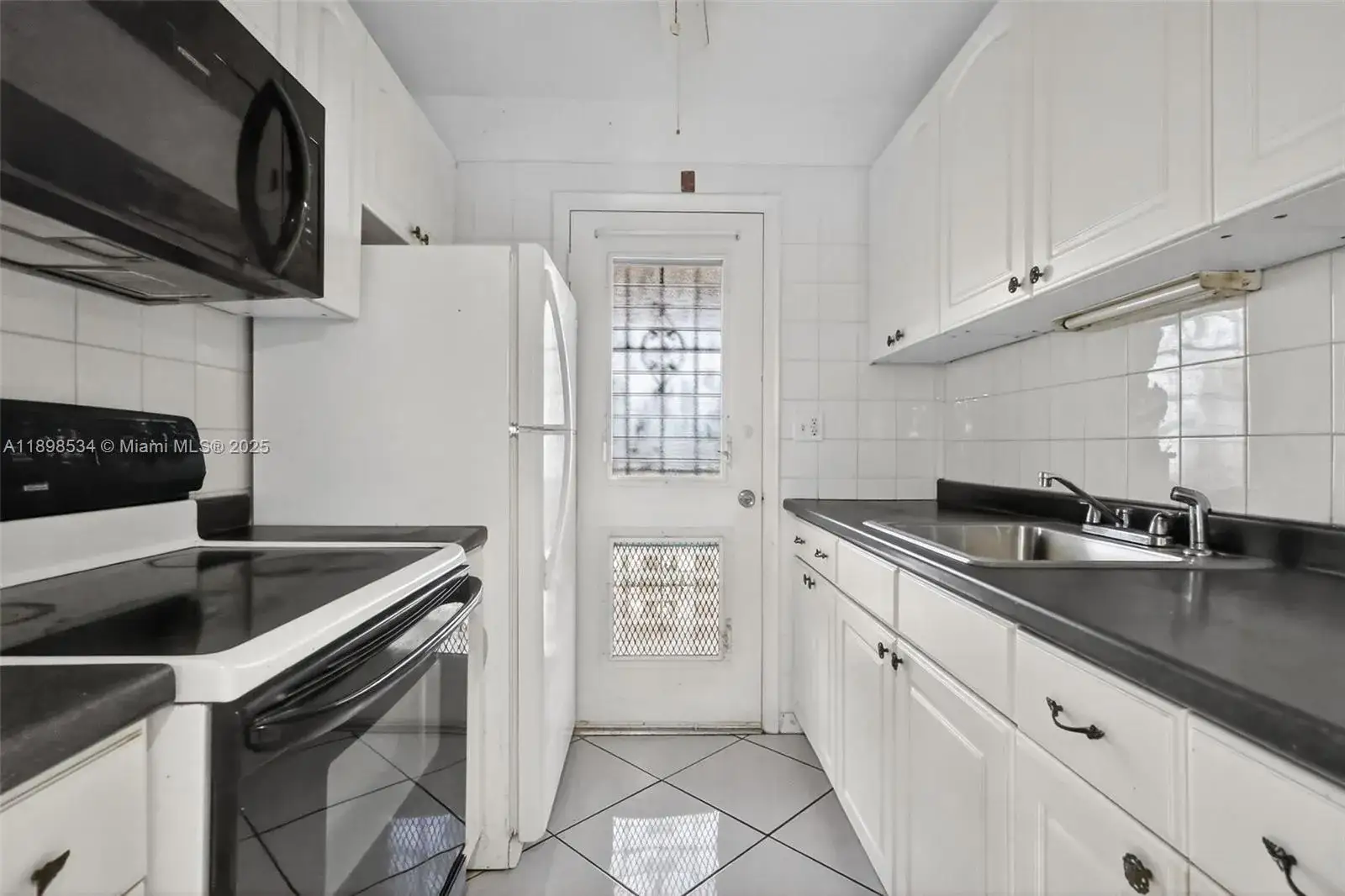 1 bedroom 1 bath Residential for sale at 16750 NE 14th Ave # 310, Miami FL 33162