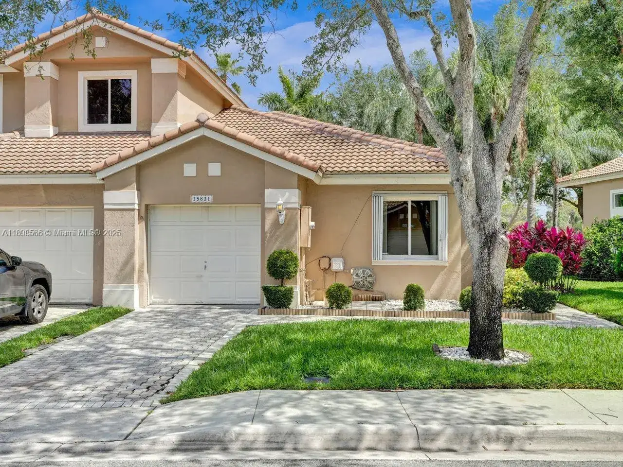 3 bedroom 2 bath Residential for sale at 15831 SW 10th St, Pembroke Pines FL 33027