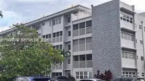 2 bedroom 2 bath Residential Lease for rent at 215 SE 3rd Ave # 107A, Hallandale Beach FL 33009