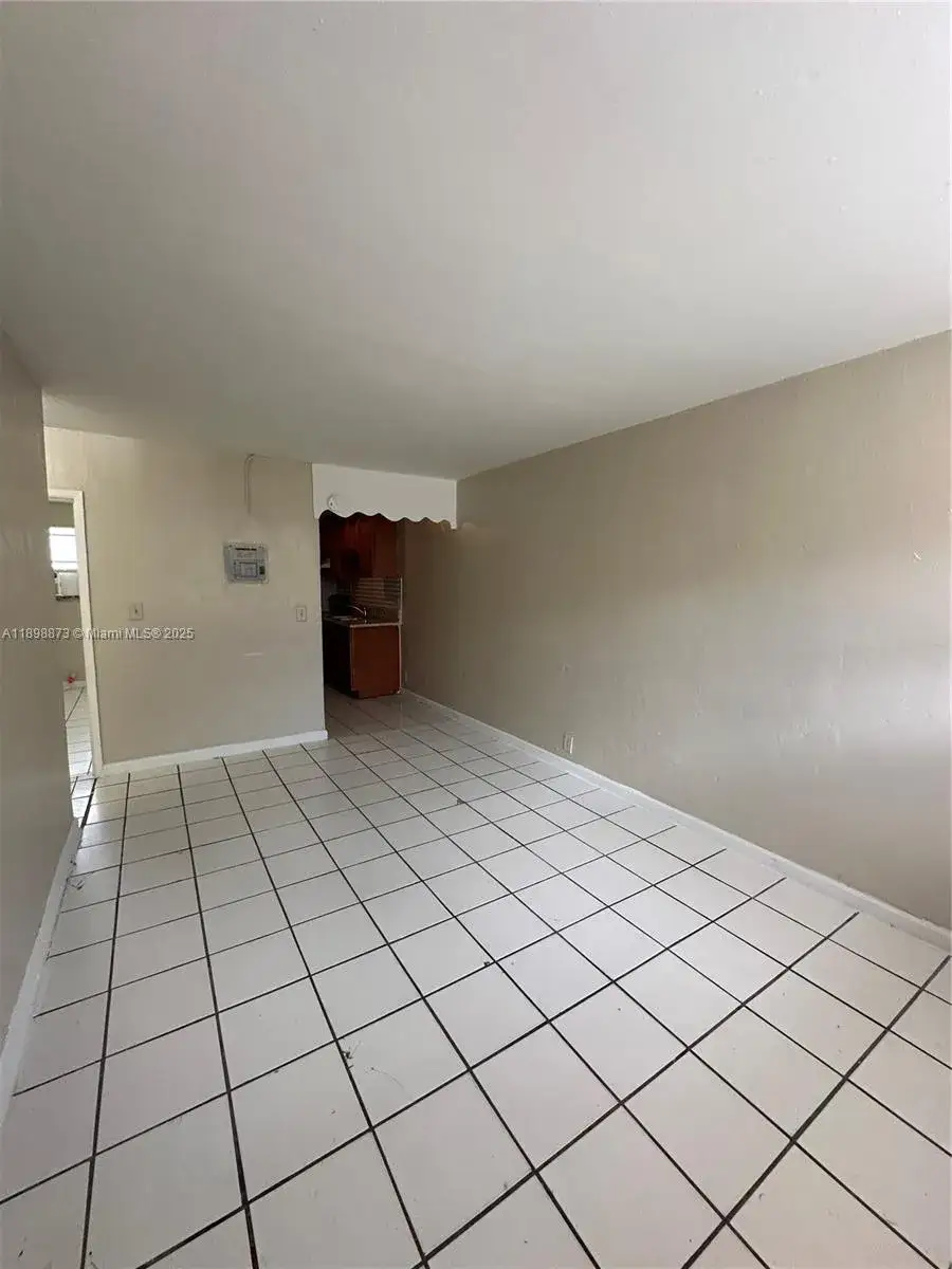 1 bedroom 1 bath Residential Lease for rent at 5797 Flagler St # 2, Hollywood FL 33023