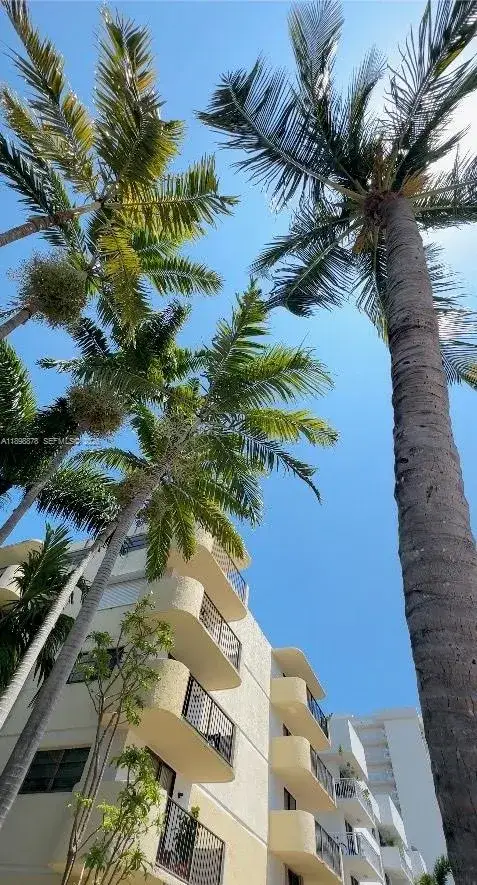 2 bedroom 2 bath Residential for sale at 1673 Bay Rd # 405, Miami Beach FL 33139