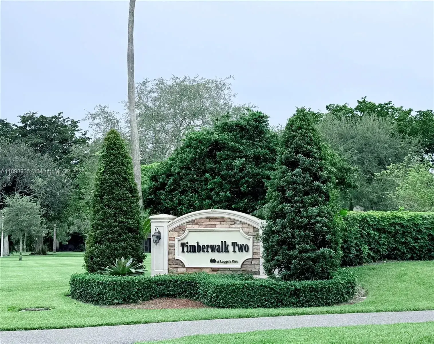 3 bedroom 2 bath Residential for sale at 22279 Woodborn Dr, Boca Raton FL 33428