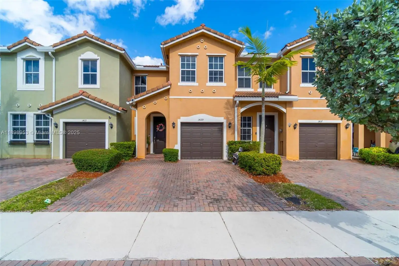 3 bedroom 2 bath Residential Lease for rent at 1429 SE 23rd Ter, Homestead FL 33035