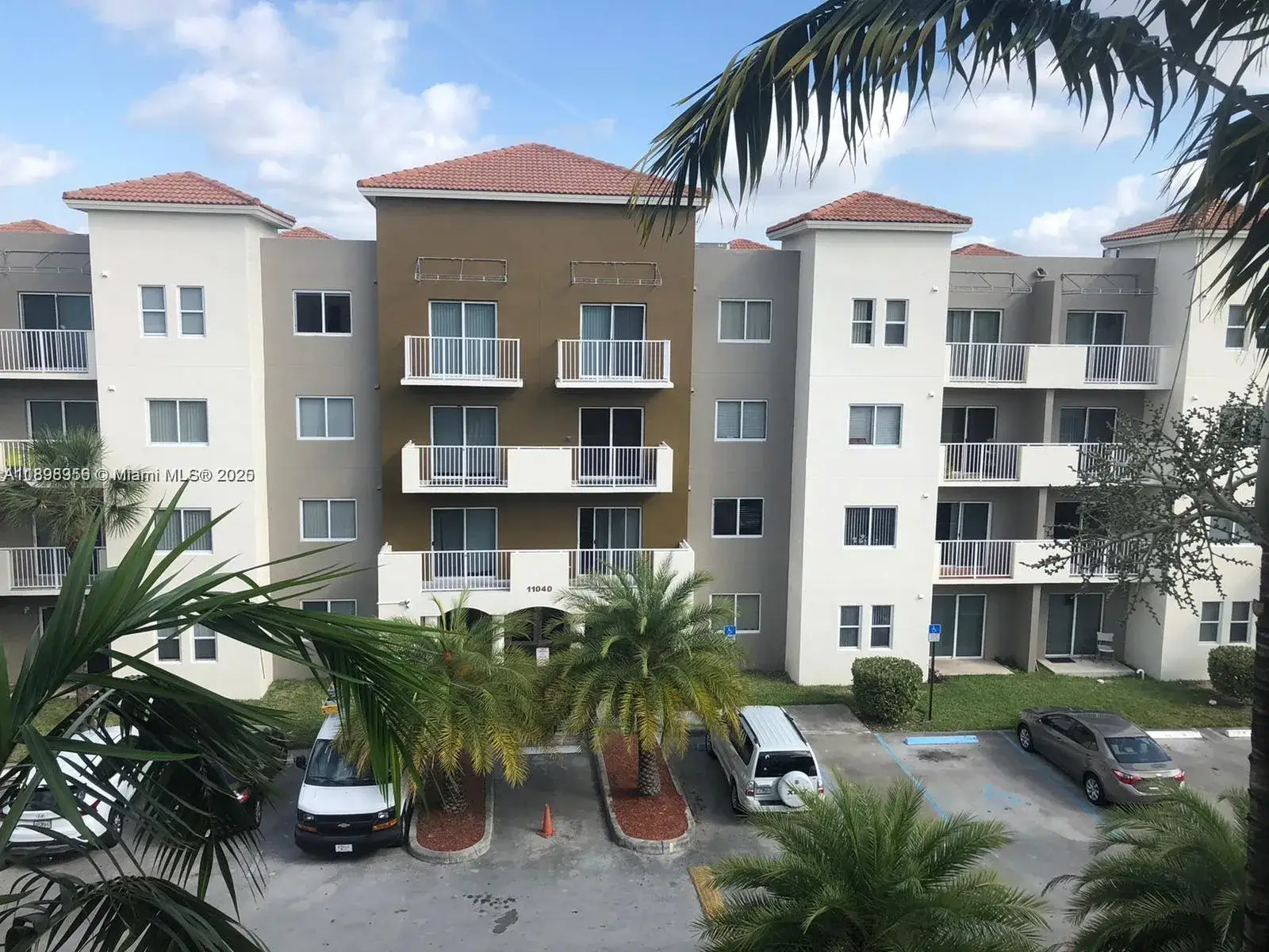 2 bedroom 2 bath Residential for sale at 11040 SW 196th St # 211, Cutler Bay FL 33157