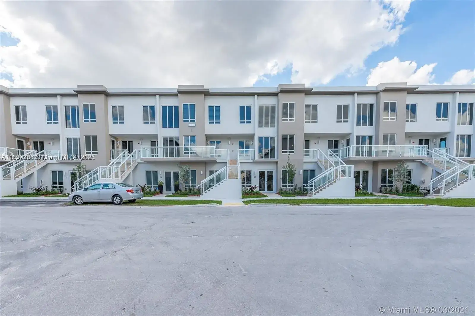 3 bedroom 2 bath Residential Lease for rent at 6310 NW 103rd Pl # 104, Doral FL 33178
