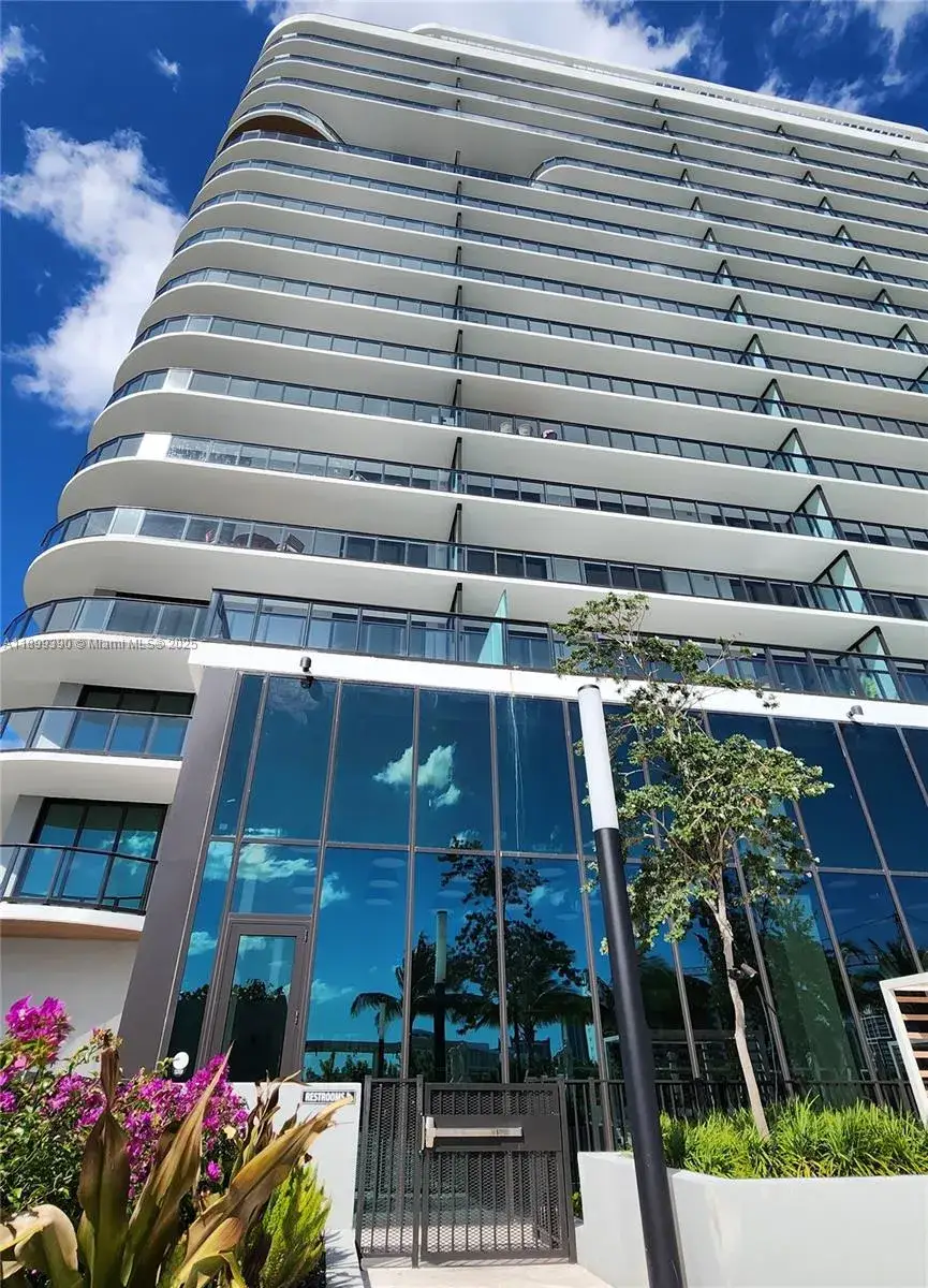 1 bedroom 1 bath Residential for sale at 580 72nd # 713, Miami Beach FL 33141