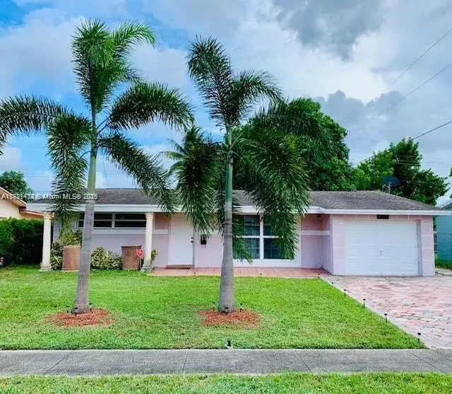 2 bedroom 2 bath Residential for sale at 6720 NW 28th St, Sunrise FL 33313